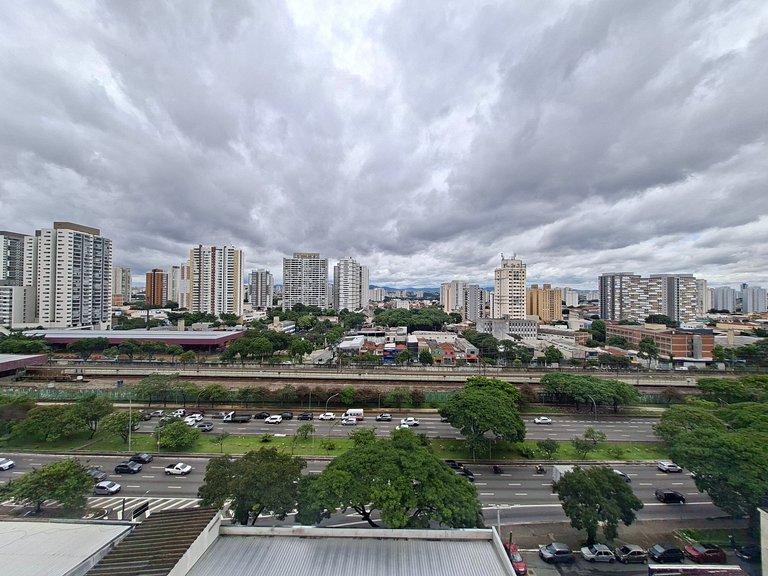 Estúdio ao lado do metrô Carrão